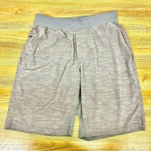 Mens Lululemon T.H.E. The Short Lineless 9" Size S